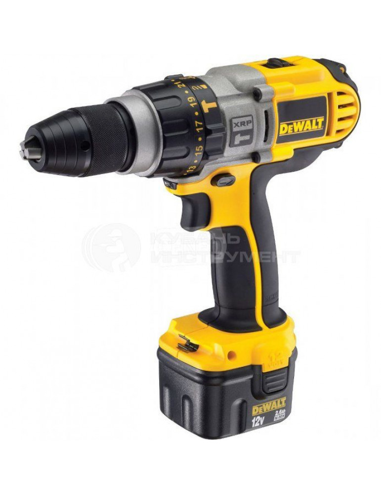 Аккумуляторная дрель DeWalt DCD 945 B2