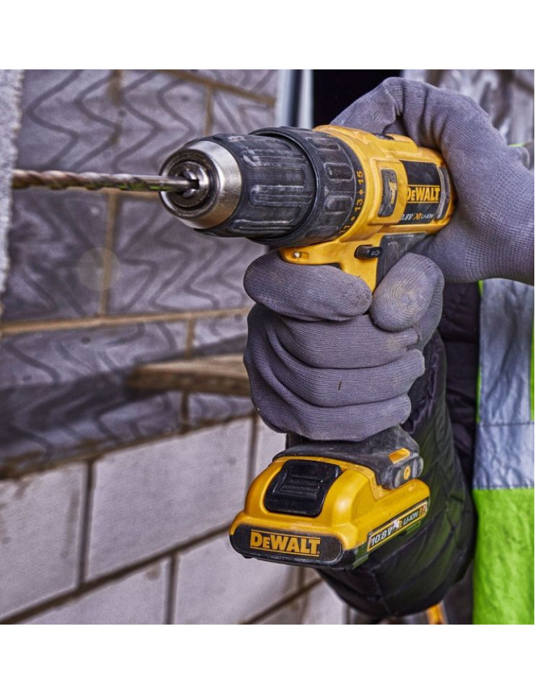 Аккумуляторная дрель DeWalt DCD 716 D2