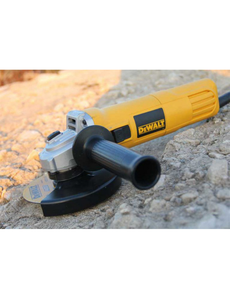 Угловая шлифовальная машина DeWalt DWE 4119