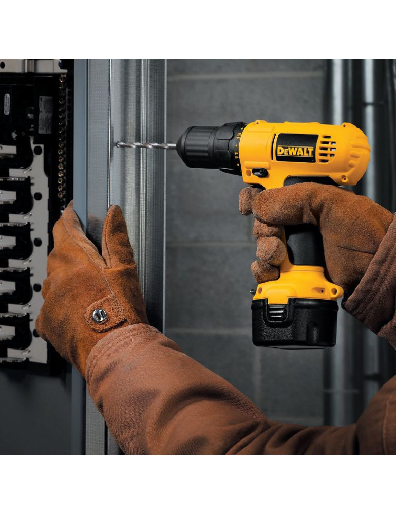 Аккумуляторная дрель DeWalt DW 907 К2