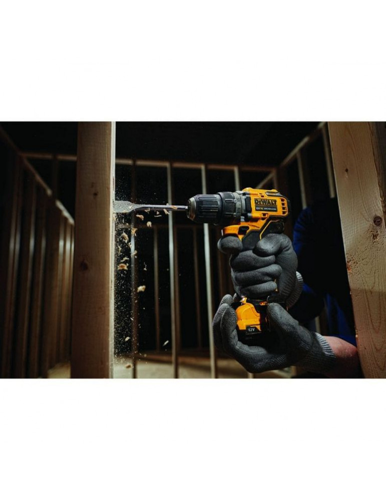 Аккумуляторная дрель-шуруповерт DeWalt DCD 701 D2