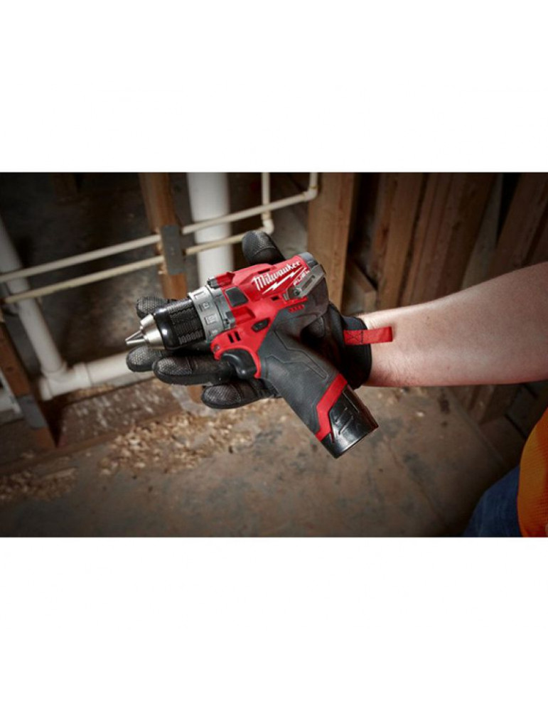 Аккумуляторная дрель-шуруповерт Milwaukee M12 FDD-202X Fuel 4933459816